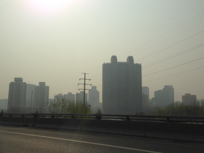 Image du ciel de Pékin - La pollution est toujours bien visible dans la ville